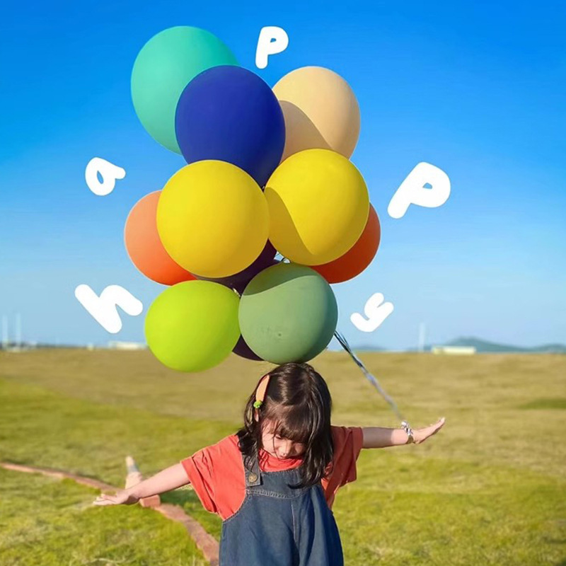 Can latex balloons be reused?